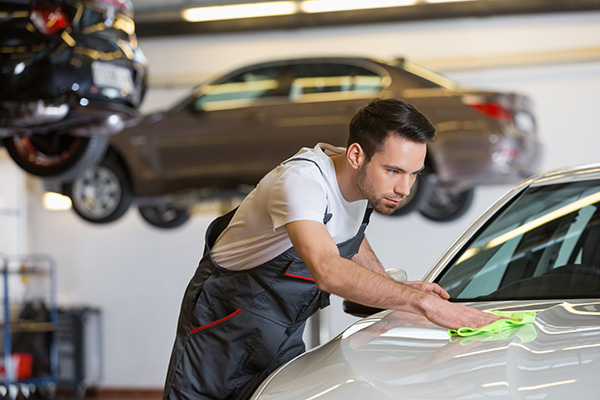 Why Choose a Local Mercedes-Benz Repair Shop Over the Dealer | MBClinic Inc